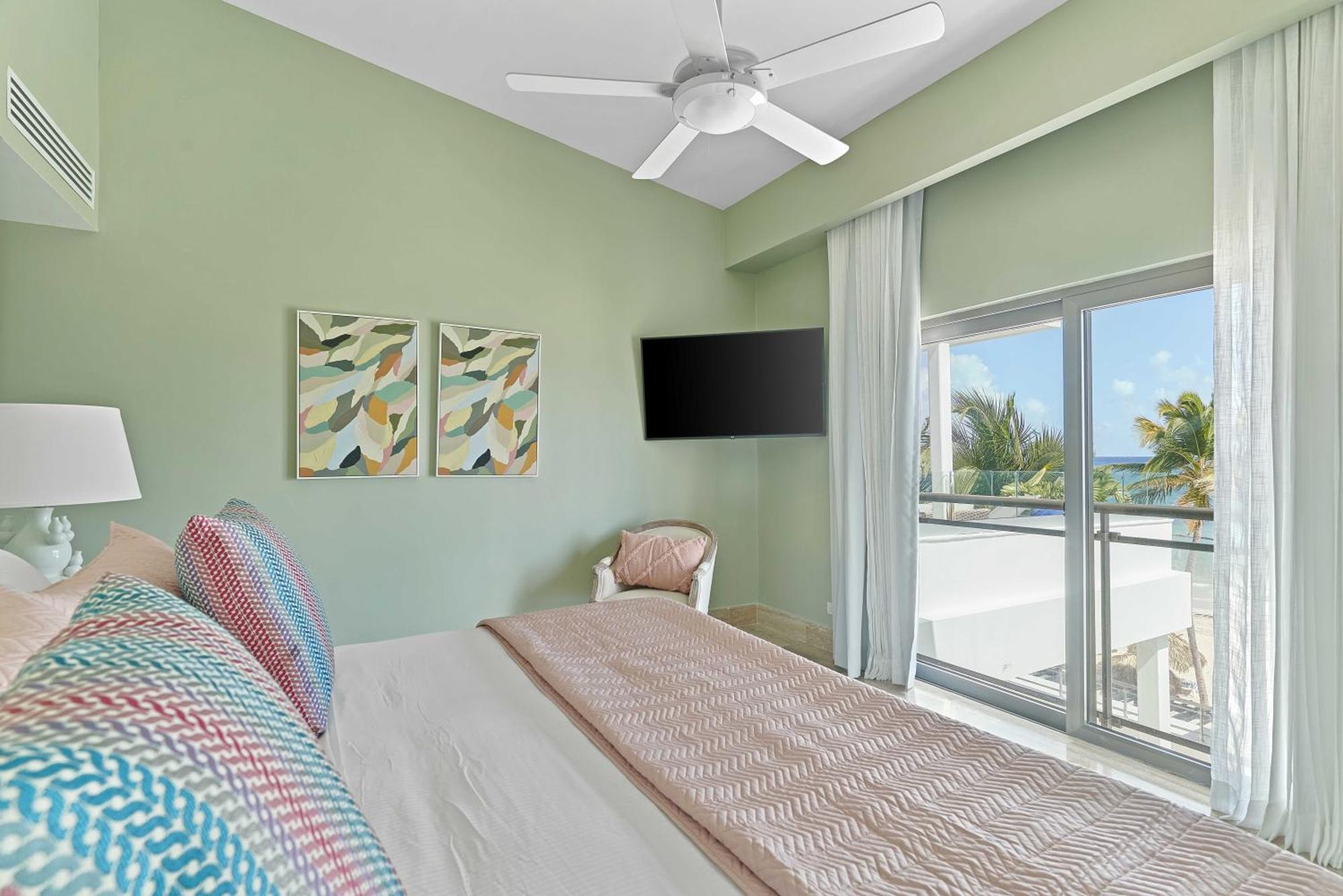 Costa Atlantica Punta Cana - Beach Vacation Condos Eksteriør bilde
